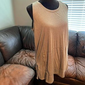 RBX Workout tank with front pocket